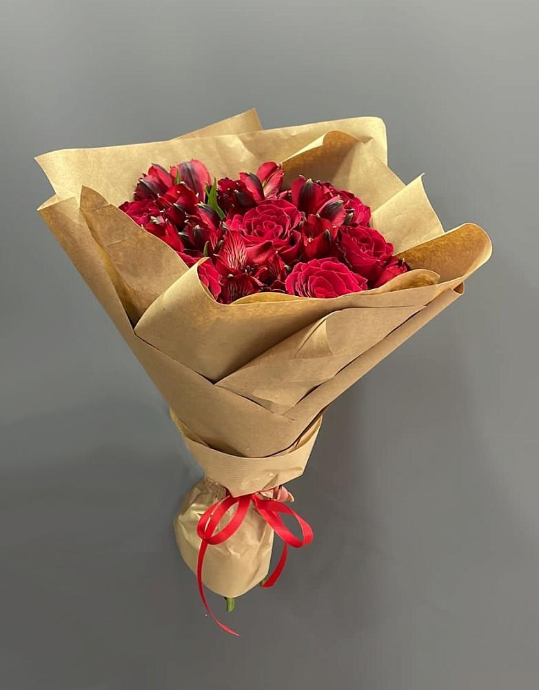 Букет цветов из: Альстромерии и Розы в Шербакуле