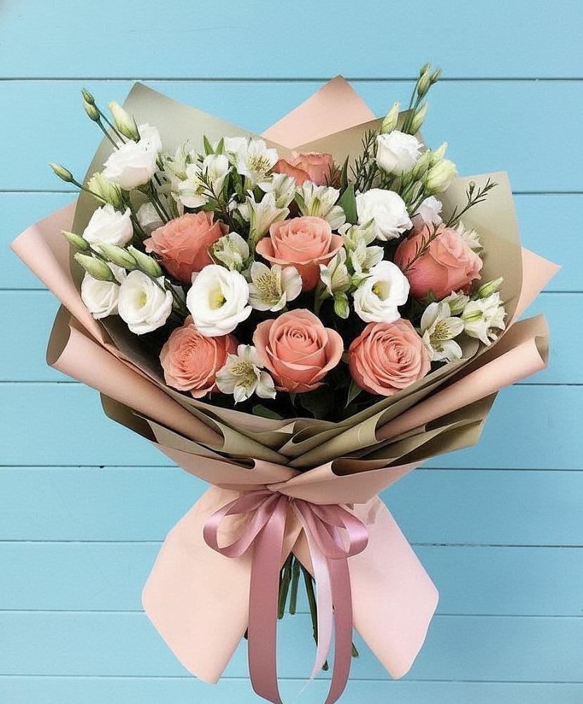 Букет цветов из: Розы, Альстромерии и Лизиантусы в Шербакуле