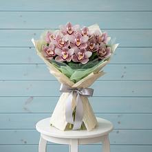 Букет цветов из:  Орхидеи и Розы #REPLACE_PRED# Шербакуле