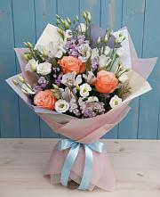 Букет цветов из:  Лизиантусы, Розы, Альстромерии и Гипсофила в Шербакуле