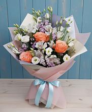 Букет цветов из:  Лизиантусы, Розы, Альстромерии и Гипсофила в Шербакуле