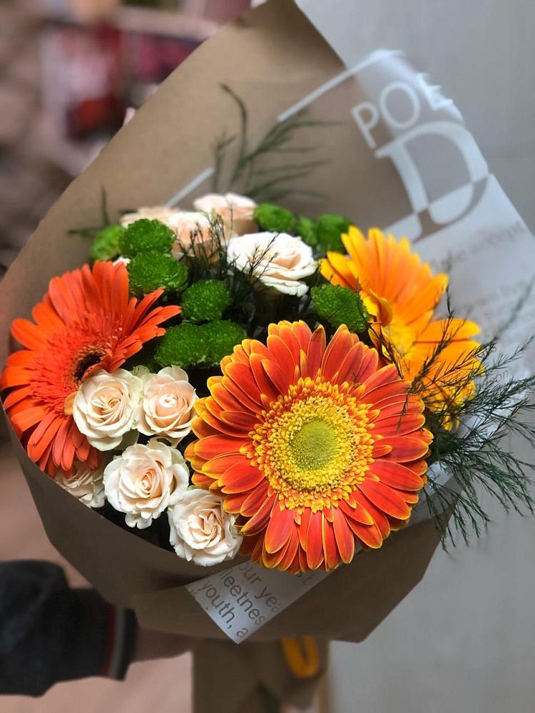Букет цветов из: Герберы, Хризантемы и Розы в Шербакуле