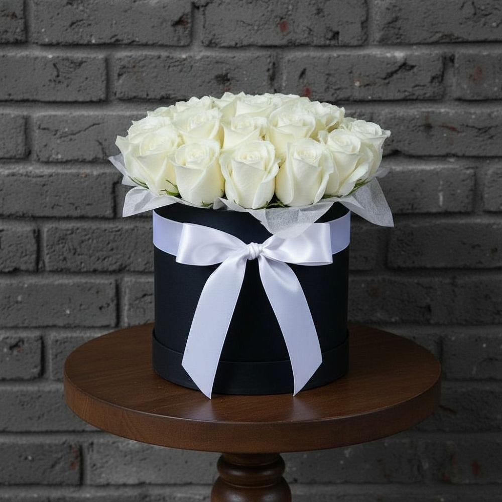 Цветочная композиция из Розы в шляпной коробке в Шербакуле