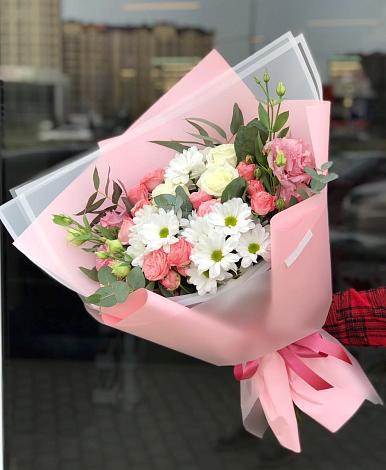 Букет цветов из: Розы, Лизиантусы и Хризантемы в Шербакуле