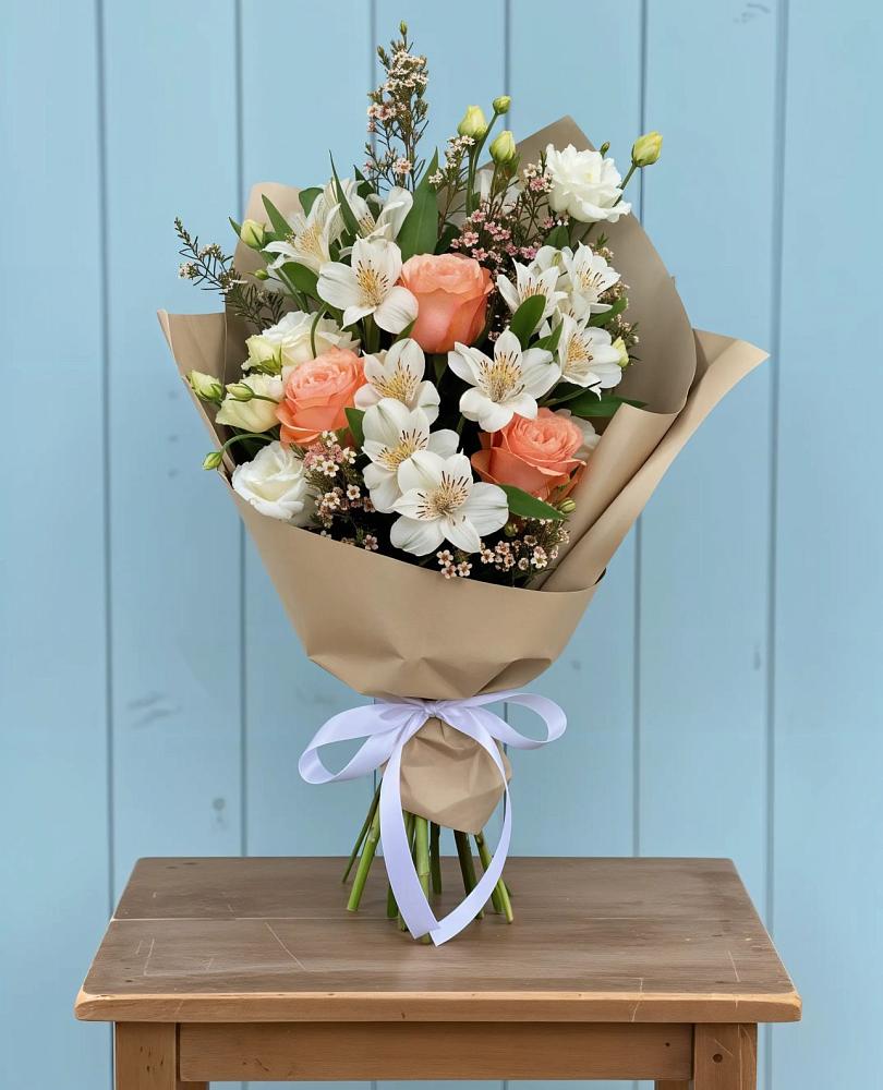 Букет цветов из: Альстромерии, Лизиантусы, Розы и Хризантемы в Шербакуле